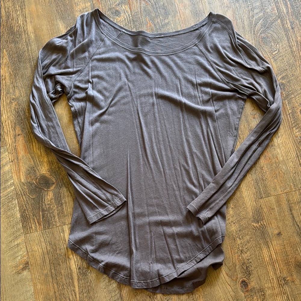 Women's Gray Long Sleeve Top LuluLemon size 4